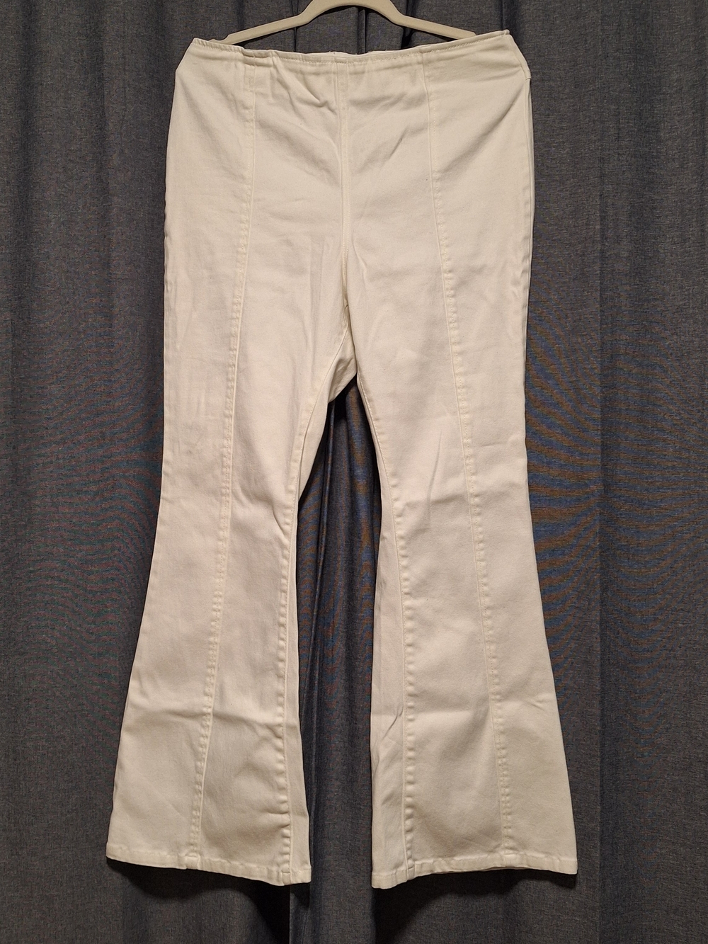 White Flare Leg Pull On Pants Size 14